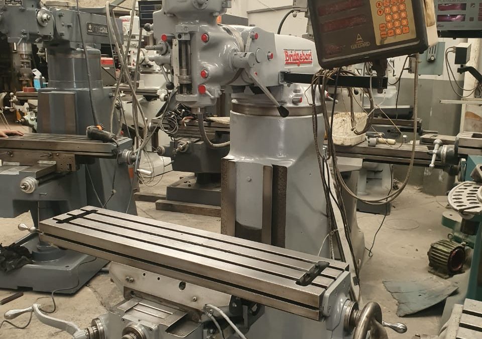 Fresadora Bridgeport J-82048